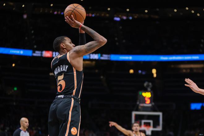 于为年轻球 于为年轻球